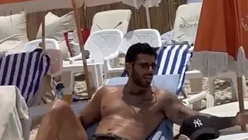 בלעדי: גלעד פרץ מ"האח הגדול" מעכל את ההדחה בחוף הים