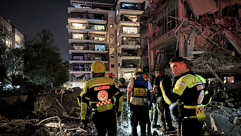 עשרות טילים שוגרו מאיראן: אישה נהרגה בר"ג, גבר נפצע קשה