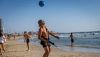 התחזית לסוף השבוע: עלייה קלה בטמפרטורות, הים מסוכן לרחצה