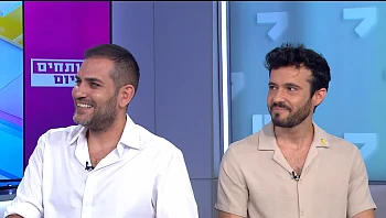 שווים: מתמודד נפש שהופך את כאבו למקור של צחוק