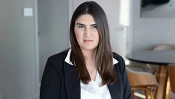 הכתובת לחיילים במצוקה: עו״ד ליאור זקר מובילה מהפכה שקטה בשיח המשפט הצבאי