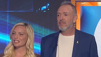 "לא לפחד, היא לא נושכת": מאור מגיעה לאולפן "מה קורה פה?"