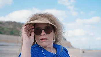 אין סיכוי שאי פעם ראיתם ככה את הזמרת האגדית שכולם מכירים