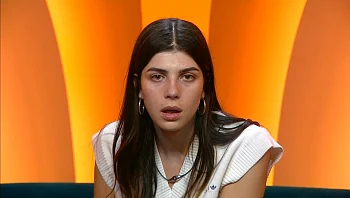 אלאיה נשברת: "מתי מישהו ראה אותי פה?"