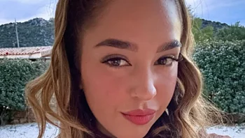 אשת מנכ"ל ענקית התעופה הרגה בייביסיטר - ועזבה את המדינה בטיסה