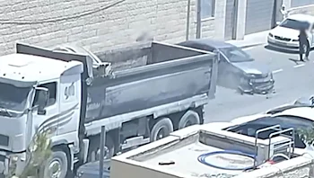 תיעוד: מרדף אחר משאית במשקל עשרות טונות ברחבי ירושלים
