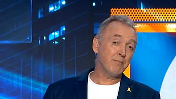 "ניתן לה את כל האמת בפרצוף": אלאיה הוף מגיעה ל"מה קורה פה?"