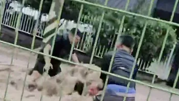 צפו: כך חולץ הקשיש שנלכד בביוב במהלך השיטפון