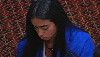 "היא תהיה איתי בבעיה": שני טוענת שתהילה מנסה לחקות אותה