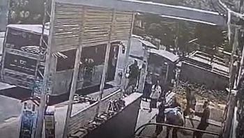 לאחר יממה: 4 נערים נעצרו בחשד לתקיפת נהג אוטובוס בטבריה