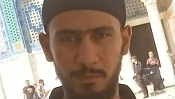 המצוד נמשך, המשטרה פרסמה עוד תמונה של המחבל מהפיגוע בשרון