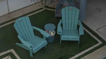 הדיירים מתפנקים על פינות הישיבה לחצר של כתר!