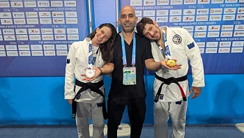 "המדליה מוקדשת לחטופים": זהב וכסף במשחקי העולם בג'ו ג'יטסו