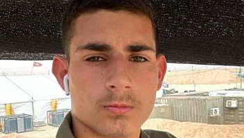 סמ"ר סתיו חלפון, לוחם הנדסה בן 20 מפ"ת, נפל מירי צלף בח'אן יונס