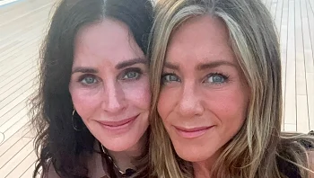 הפכו להיות דומות: התמונה של ג'ניפר וקורטני שברה את הרשת