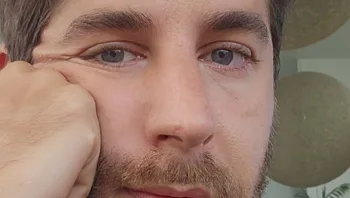 כוכב "האח הגדול" מדבר על מות אימו: "בא לי לשים את העצב בצד"