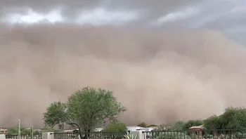 נזקים, הפסקות חשמל והשבתת נמל תעופה: סופת חול אדירה באריזונה