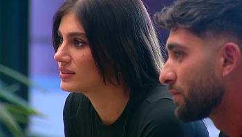 אלה לי לשון: "אמרתי שאני אחכה לך בחוץ"