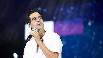 אחרי הדואט עם עומר אדם: אביב גפן שב לעבוד עם המוזיקאי האגדי