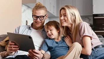 מה משפיע יותר על הראייה – תורשה או הרגלים? כך או כך, ניתוח הלייזר מציע פתרון ברור