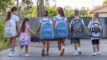 בצל שנה נוספת של מלחמה: 2.5 מיליון תלמידים חוזרים לבתי הספר