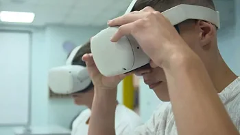 מבט לעתיד, בלי ספרים ומחברות: לימודים עם משקפי VR