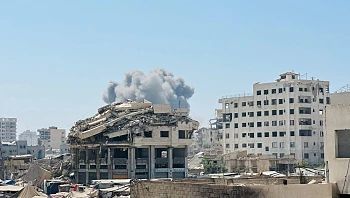 לאחר אזהרות פינוי: צה"ל הפציץ בניין רב-קומות של חמאס בעיר עזה