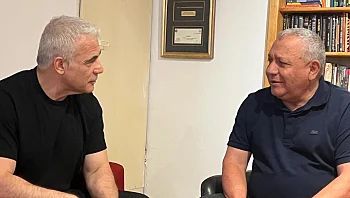 לפיד ואיזנקוט נועדו: "סוכם על מפגש עם בנט, ליברמן, גנץ וגולן"