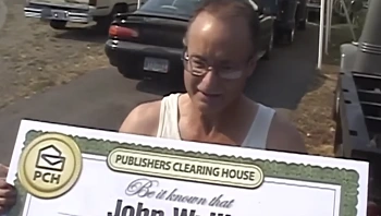 זכה ב-5,000 דולר לשבוע לכל החיים - ואז החברה פשטה את הרגל