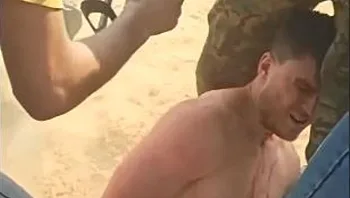 על אופנוע, מוקף מחבלים ושותת דם: התיעוד מחטיפת סשה טרופנוב