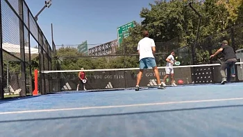 הספורט שכבש את הסלבס: מגרשי הפאדל משתלטים על ישראל