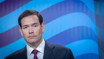 רוביו לפני המראתו לישראל: "חוק הריבונות מסכן את תוכנית השלום"