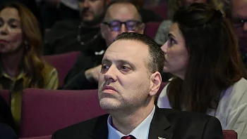 השר זוהר תוקף את פרסי אופיר: "הטקס העלוב הזה לא ימומן יותר"