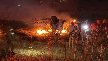 רכב התהפך בבנימין ועלה באש; 3 צעירים נפגעו קשה, בינוני וקל