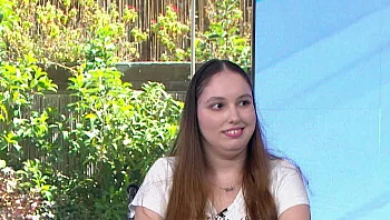 לא נותנת למגבלה לעצור אותה: נולדה עם שיתוק מוחין והפכה לסופרת