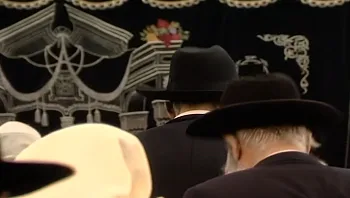 הכסף מאחורי עולם התורה: כמה עולה לשבת קרוב לאדמו"ר?