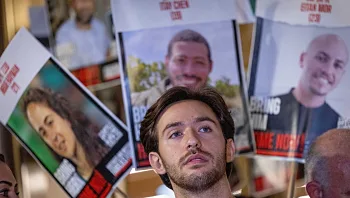 עומר שם טוב עונה ליוצרי "נז"א": "במשך 505 ימים אני הייתי נזק אגבי"