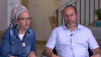 "יש דבר חשוב יותר מחיינו הפרטיים": משפחת החטוף שהולכת נגד הזרם