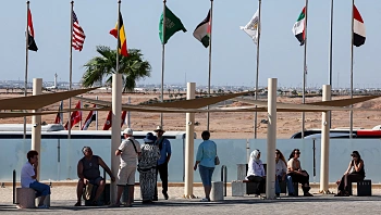 הפסגה של טראמפ במצרים: הפלסטינים בפנים, ישראל בחוץ