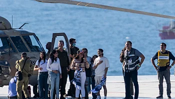 אחרי שנתיים בשבי: כל 20 החטופים החיים שוב בשטח לישראל