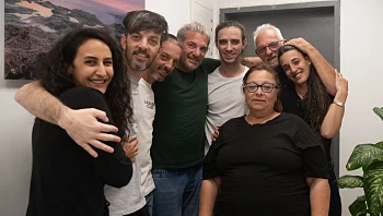 החטופים שחזרו - וההמתנה לחללים: סגירת המעגל של קיבוץ ניר עוז