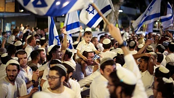 שנתיים אחרי הטבח: הקפות שניות בכיכר החטופים בת"א