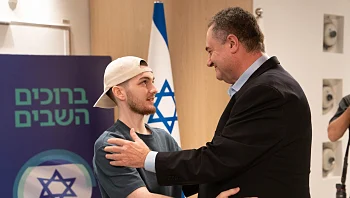 הרצוג נפגש עם התאומים ברמן; בר קופרשטיין לכ"ץ: "זכיתי בחיים"