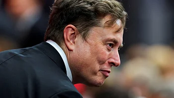 עושה ימי הולדת? העו"ד של אילון מאסק בתביעת המיליארדים - ליצן