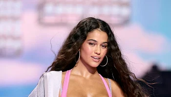 הישראלית שצעדה בתצוגה של ויקטוריה'ס סיקרט בתגובה בלעדית