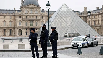 שבוע אחרי הפריצה: נעצרו שני חשודים בשוד מוזיאון הלובר