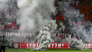 השלכת חפצים, רימוני עשן וזיקוקים: המשטרה הודיעה על ביטול הדרבי
