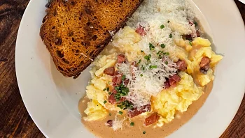 המתמודד האהוב מ"משחקי השף" מפציץ בבראנץ' שאסור לכם לפספס