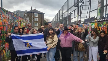 מותר לדבר עברית? איך זה מרגיש להיות תיירת ישראלית בלונדון