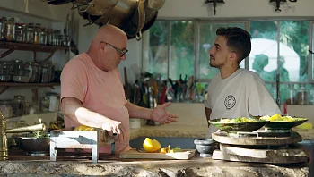 "עף לי קלוש על הראש": השפים חוזרים למטבחים הסוערים של פעם